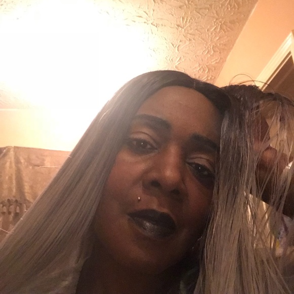 Meet your Posher, Rechelle - Picture 1 of 1